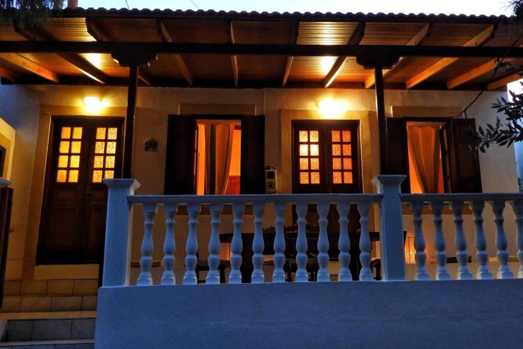 Traditional Villa Efterpi Chalki Town Exterior photo